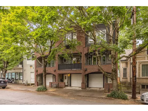 2667 NW Thurman St, Portland, OR 97210