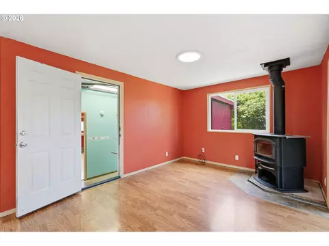 Living - 3987 Andover St, Eugene, OR 97404 photo 7 of 7