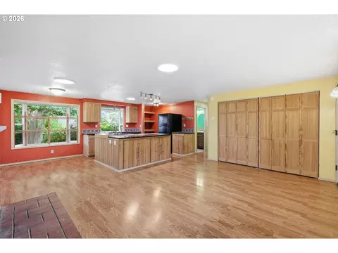 Living - 3987 Andover St, Eugene, OR 97404 photo 4 of 7