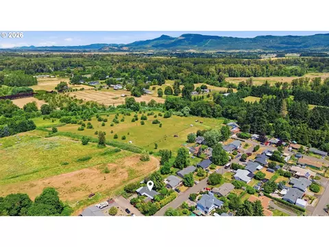 View/Area - 3987 Andover St, Eugene, OR 97404 photo 3 of 4