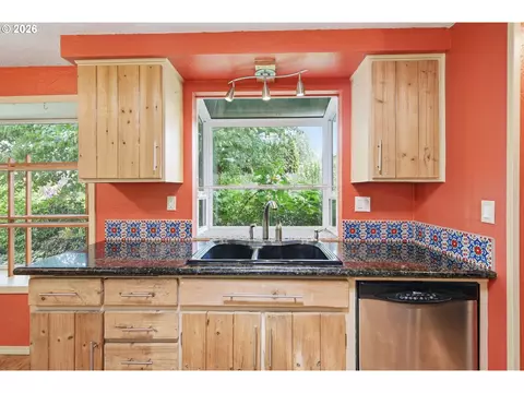 Kitchen - 3987 Andover St, Eugene, OR 97404 photo 6 of 6