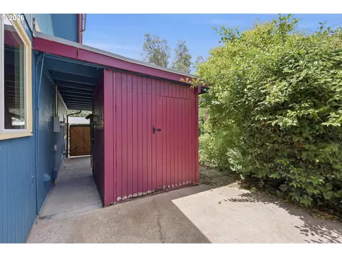 Exterior - 3987 Andover St, Eugene, OR 97404 photo 9 of 13