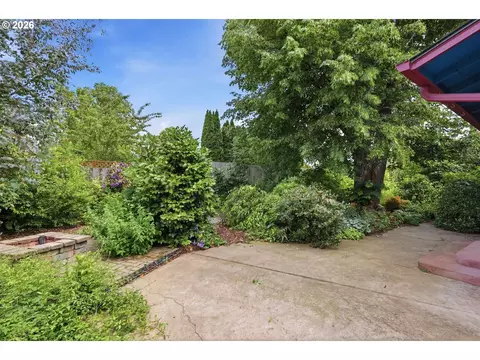 Exterior - 3987 Andover St, Eugene, OR 97404 photo 7 of 13