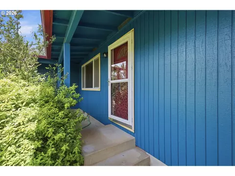 Exterior - 3987 Andover St, Eugene, OR 97404 photo 3 of 13