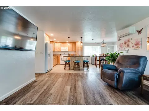 Other - 4205 Daisy St, Springfield, OR 97478 photo 4 of 9