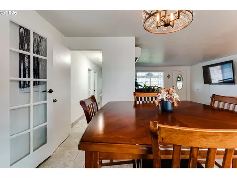 Dining - 4205 Daisy St, Springfield, OR 97478 photo 2 of 2