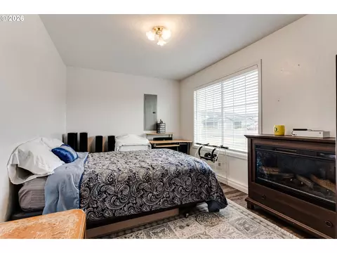Bedroom - 4205 Daisy St, Springfield, OR 97478 photo 1 of 7