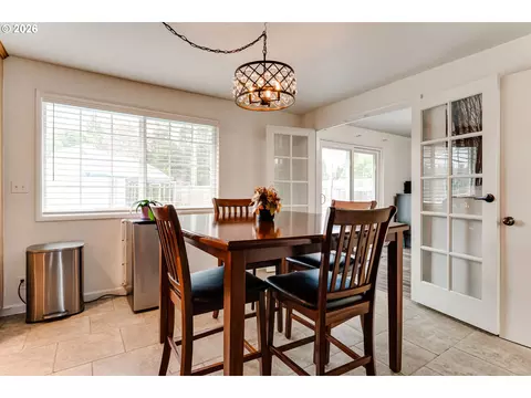 Dining - 4205 Daisy St, Springfield, OR 97478 photo 1 of 2