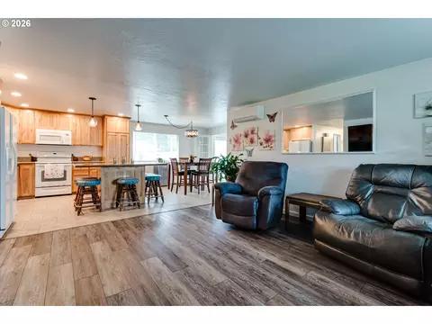 Other - 4205 Daisy St, Springfield, OR 97478 photo 5 of 9