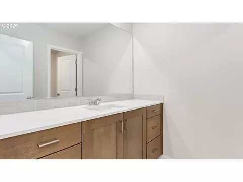 Bath - 3512 SW Battaglia Ave, Gresham, OR 97080 photo 3 of 6