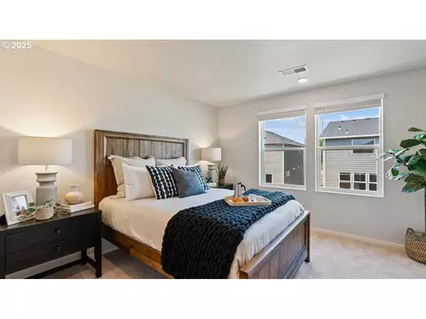 Bedroom - 3512 SW Battaglia Ave, Gresham, OR 97080 photo 1 of 12