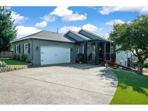 696 Eisenhower Ct, Salem, OR 97304