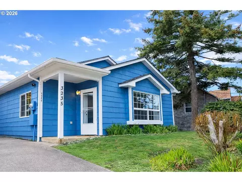 3235 NW Quay Dr, Lincoln City, OR 97367