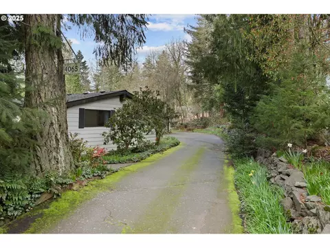 4065 SW 94th Ave, Portland, OR 97225