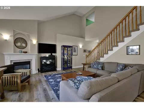 Living - 190 Naismith Blvd, Eugene, OR 97404 photo 1 of 3