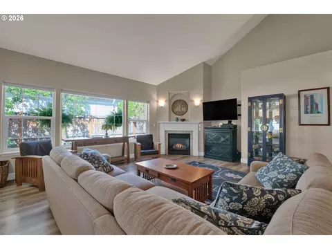Living - 190 Naismith Blvd, Eugene, OR 97404 photo 2 of 3