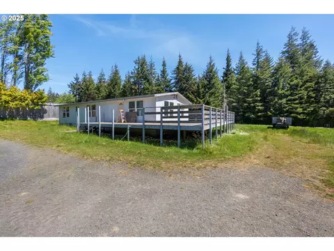 41931 Metta Ln, Port Orford, OR 97465