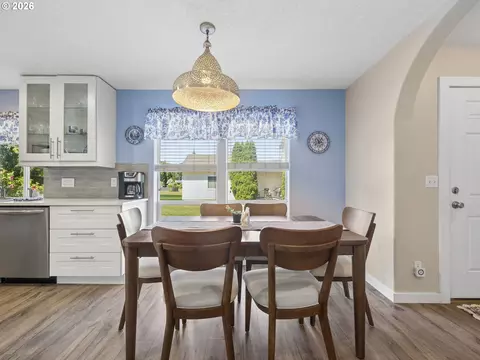 Dining - 644 SE Myrtlewood Pl, Gresham, OR 97080 photo 1 of 1
