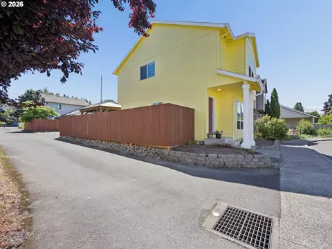 Exterior - 644 SE Myrtlewood Pl, Gresham, OR 97080 photo 6 of 7
