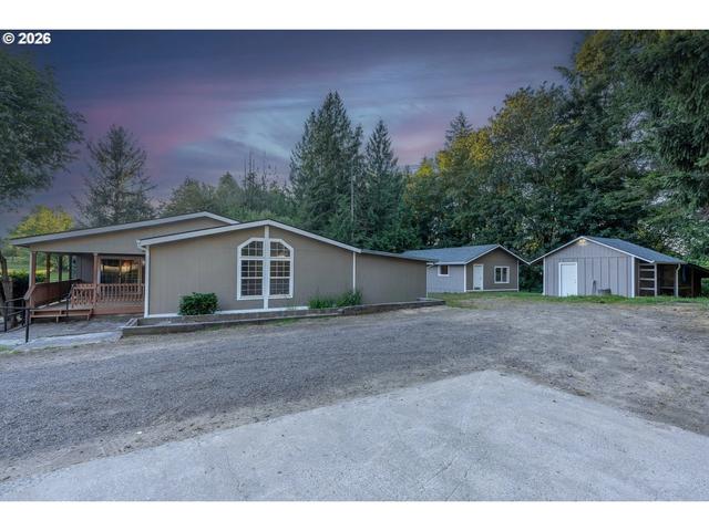 326 Holcomb Rd, Kelso, WA 98626