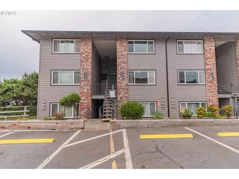 4229 SW Beach Ave #19, Lincoln City, OR 97367