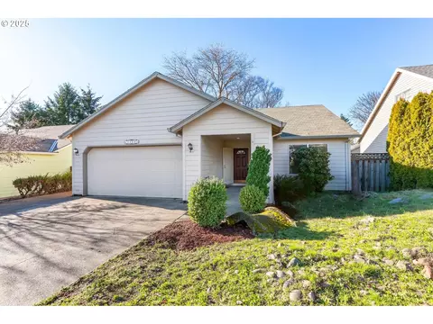 3509 N Center St, Newberg, OR 97132