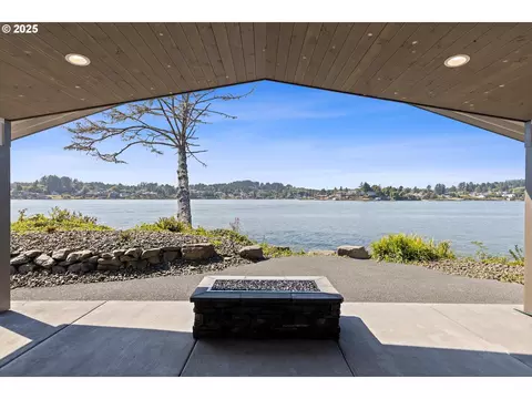 View/Area - 2997 NE Loop Dr, Otis, OR 97368 photo 2 of 4