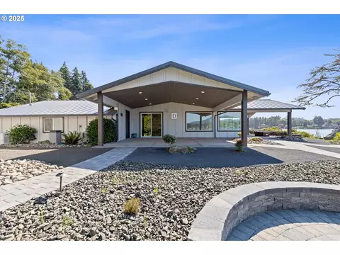 Exterior - 2997 NE Loop Dr, Otis, OR 97368 photo 2 of 7