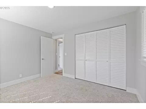Bedroom - 2997 NE Loop Dr, Otis, OR 97368 photo 2 of 4