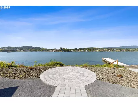 View/Area - 2997 NE Loop Dr, Otis, OR 97368 photo 1 of 4