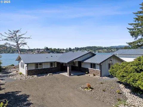 2997 NE Loop Dr, Otis, OR 97368