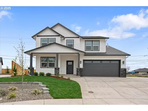 625 Parker Loop, Silverton, OR 97381