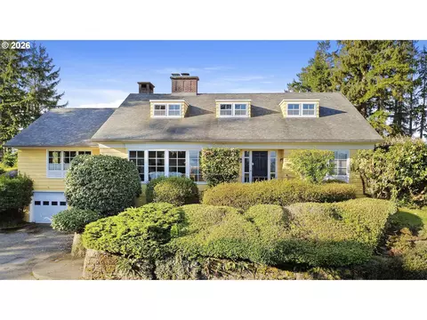 999 Ridge Dr, Astoria, OR 97103