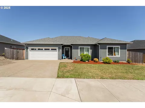 360 NE Rose Ridge Dr, Winston, OR 97496