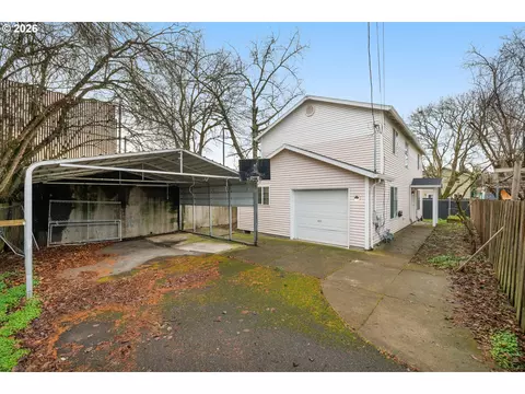 8704 SE Rhone St, Portland, OR 97266