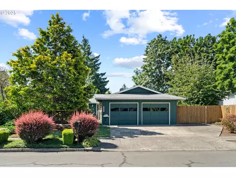 3420 SEl Camino Dr, Gresham, OR 97080