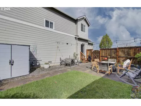Exterior - 2398 SE Palmquist Rd, Gresham, OR 97080 photo 10 of 12