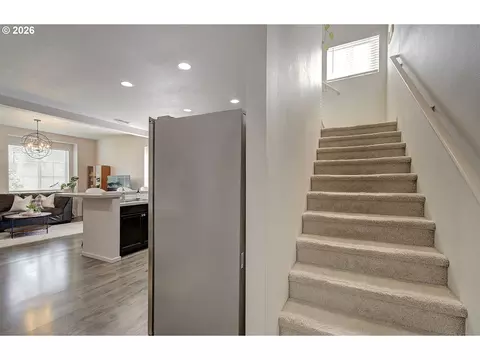 Entry Way - 2398 SE Palmquist Rd, Gresham, OR 97080 photo 1 of 3