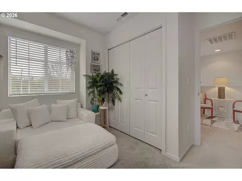 Bedroom - 2398 SE Palmquist Rd, Gresham, OR 97080 photo 3 of 5