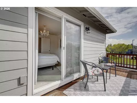 Exterior - 2398 SE Palmquist Rd, Gresham, OR 97080 photo 6 of 12