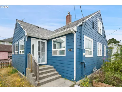 240 5th Ave, Seaside, OR 97138
