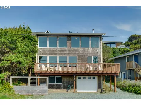 878 Beach St, Manzanita, OR 97130