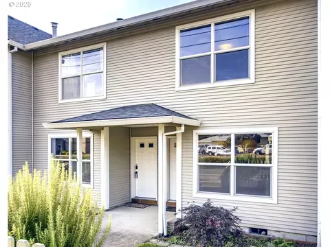 14134 E Burnside St #3, Portland, OR 97233