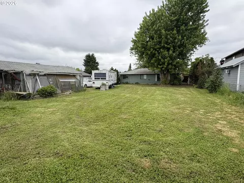 Exterior - 392 S 37th St, Springfield, OR 97478 photo 1 of 6