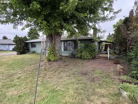 Exterior - 392 S 37th St, Springfield, OR 97478 photo 2 of 6