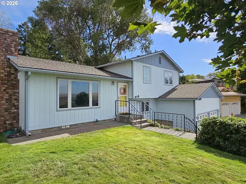 Exterior - 1321 NW Horn Ave, Pendleton, OR 97801 photo 3 of 7