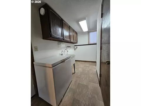 Other - 1321 NW Horn Ave, Pendleton, OR 97801 photo 7 of 17