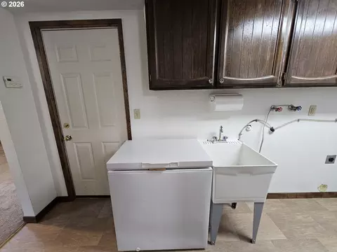 Other - 1321 NW Horn Ave, Pendleton, OR 97801 photo 6 of 17