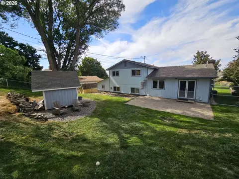 Exterior - 1321 NW Horn Ave, Pendleton, OR 97801 photo 6 of 7