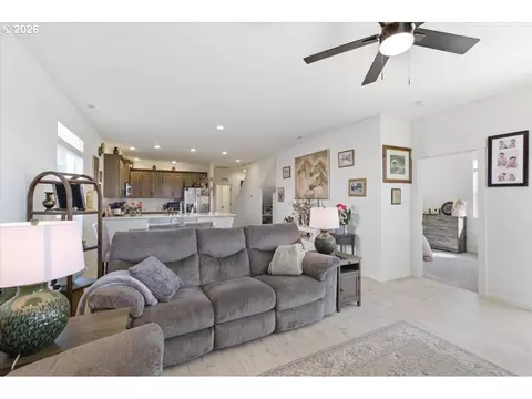 Other - 948 Laurel Pl, Silverton, OR 97381 photo 6 of 12